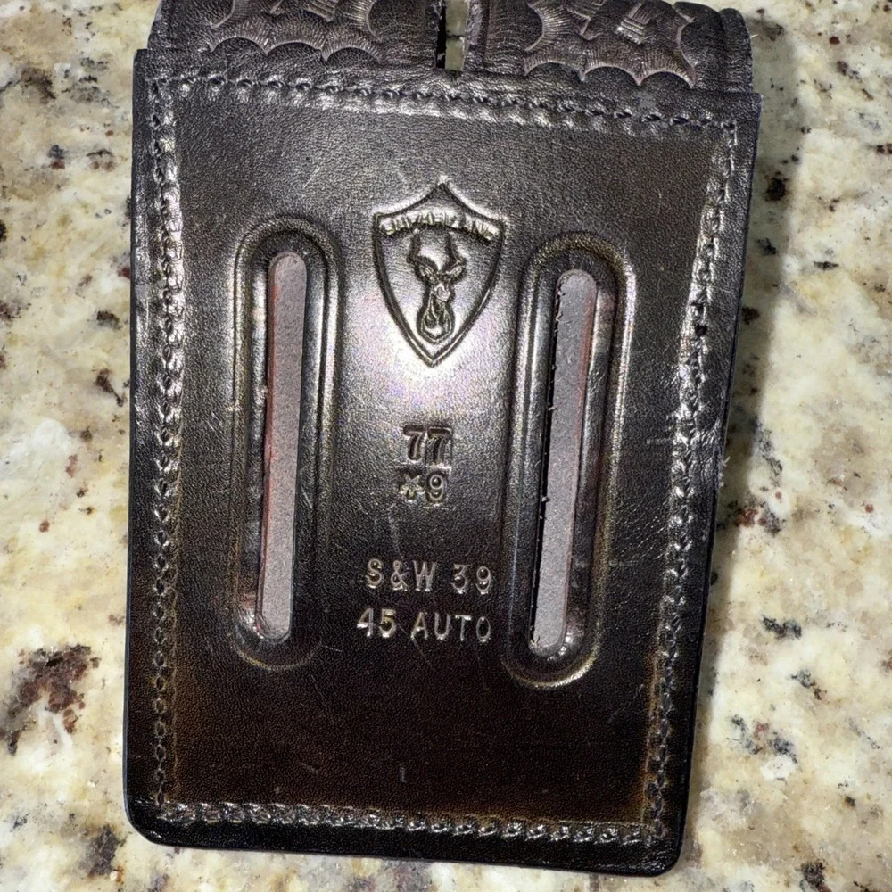 SAFARILAND 77V DUTY MAG POUCH Double S&W 59 Brng 9mm Silver Snaps. 4336‎